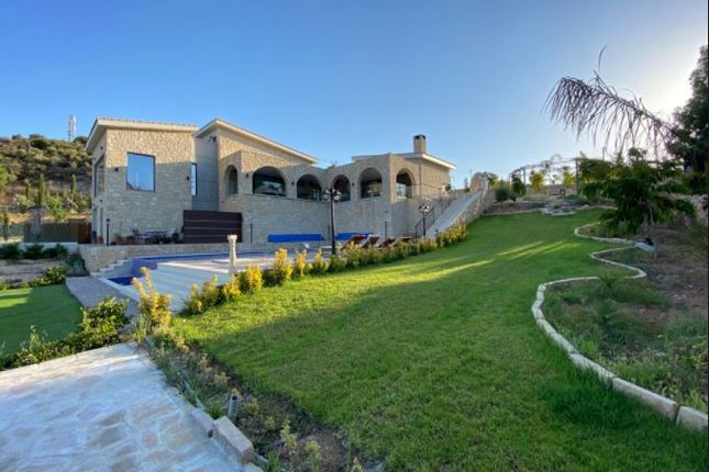 Villa for sale in Akrounta, Limassol, Cyprus