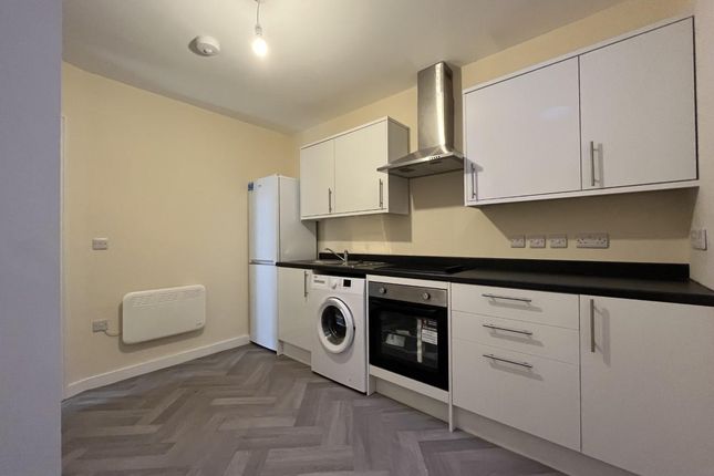 Thumbnail Flat to rent in Westbury Avenue, Wood Green, Haringey, London
