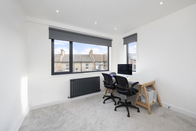 Terraced house for sale in Shardeloes Road, London