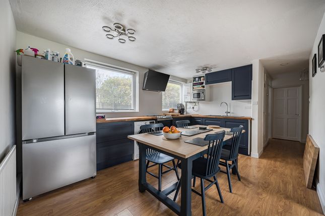 37, Greenlands Court, Blenheim Road, Maidenhead photo 2