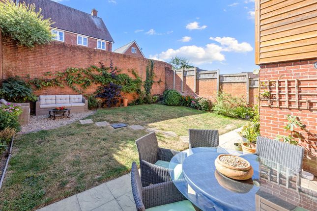16 Queenstock Lane, Uckfield photo 4