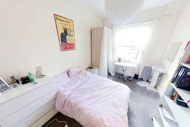 Terraced house to rent in Hanover Square, University, Leeds