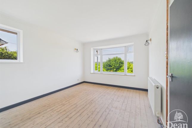 6, Greenway Road, Cinderford photo 2