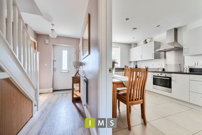 6 Orchard Walk, Bicester photo 2