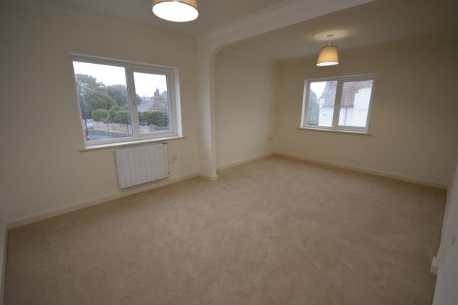 Flat 1, 20 Keyhaven Road, Lymington photo 3
