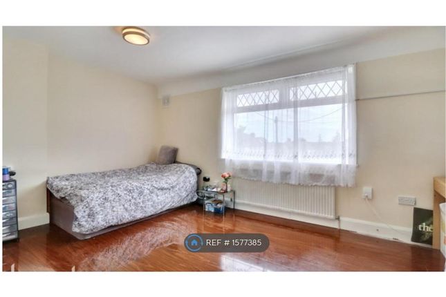 Thumbnail Room to rent in Abbots Road, Edgware