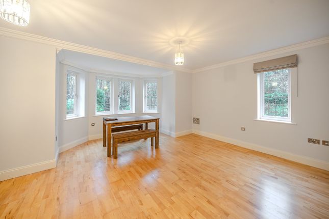 53, Micklethwaite Grove, West Yorkshire photo 2