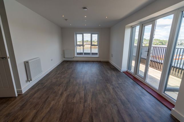 Flat 25, Headland House, Rochester photo 5
