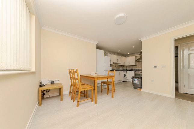 Lime Tree Place, Ipswich photo 3