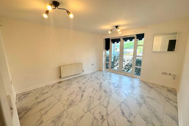 Flat 12 Rossall Court, Reeds Lane, WIRRAL photo 2