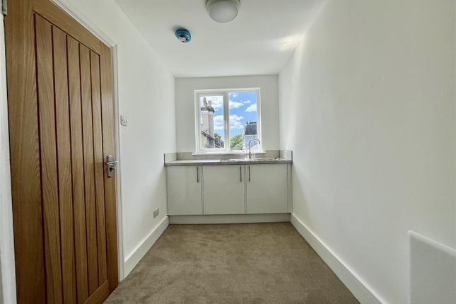 First Floor Flat, 2, 49, St James's Road, Hastings photo 3