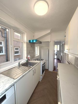 2, North Hyde Gardens, Hayes photo 4