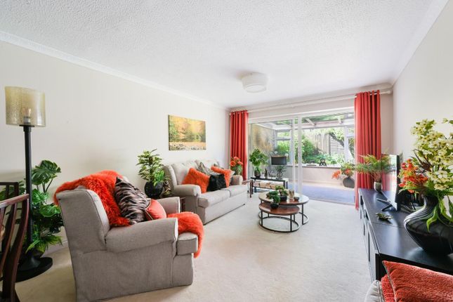 42, Royal Drive, Epsom photo 2