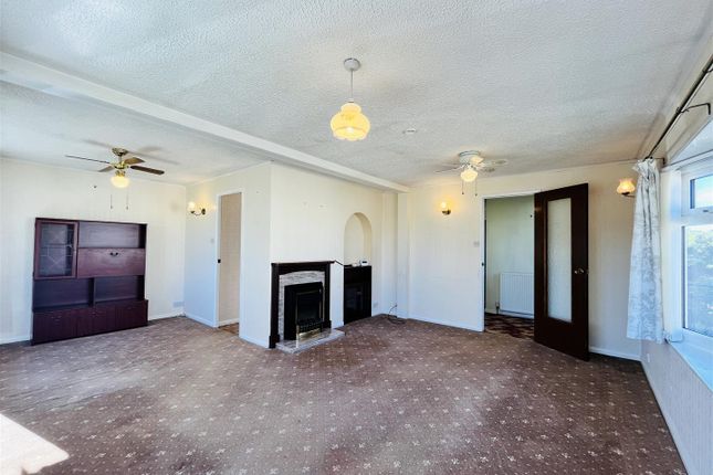32, Palm Grove Court, Doncaster photo 3