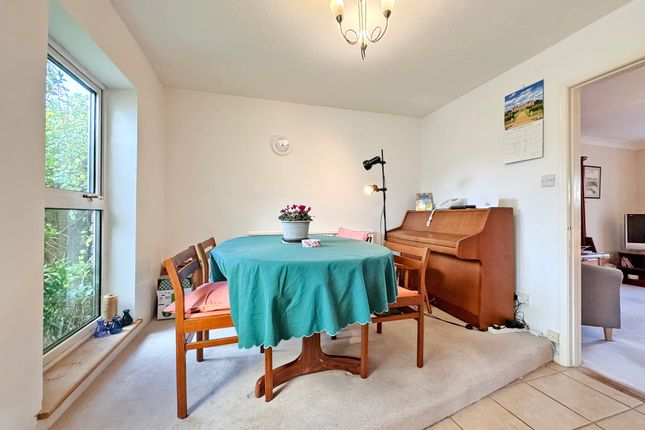 47, Meadowlands, Lymington photo 4