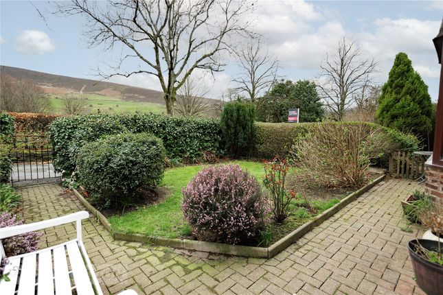 12, Ladhill Lane, Saddleworth photo 5