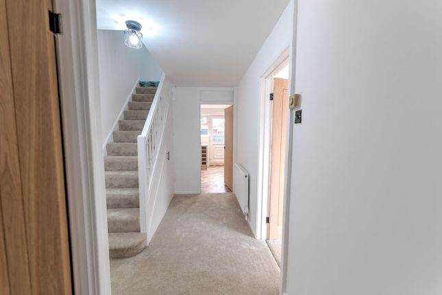 13 Thirlmere Court, Mexborough photo 2