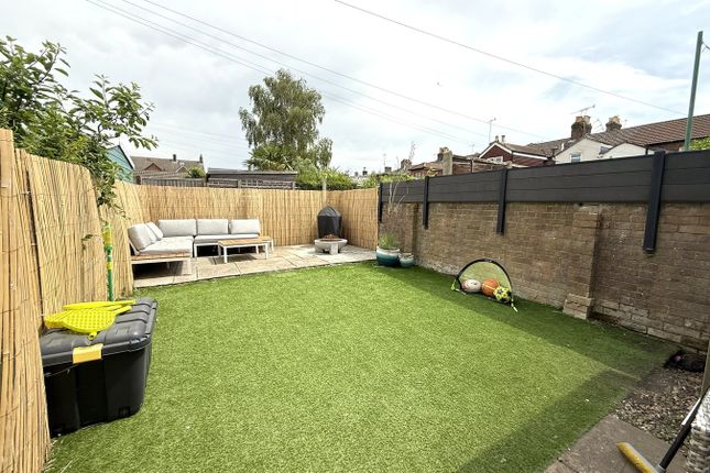 8, Denmark Lane, Poole photo 2