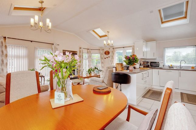 Mobile/park home for sale in Helsby Park Homes, Chester Road, Frodsham