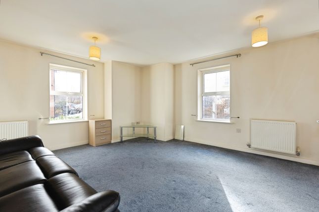 Flat 2, 10, St. Mawgan Street Kingsway, Gloucester photo 4