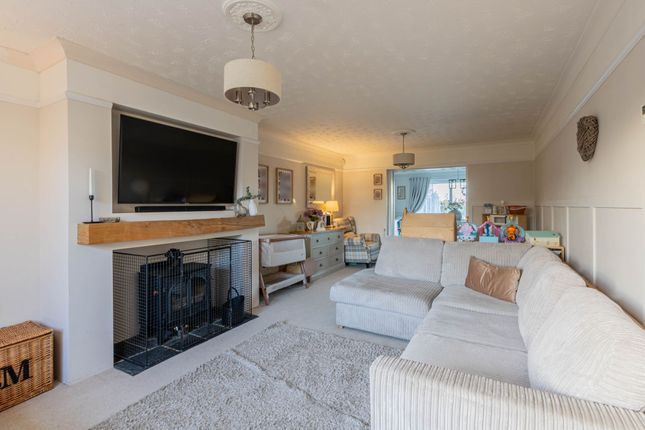 278 Point Clear Road, Clacton-On-Sea photo 2