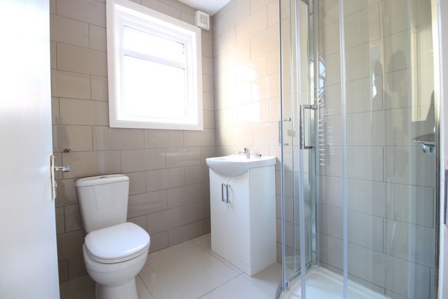20x, Westbury Avenue, London photo 4