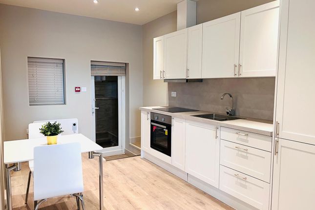 Thumbnail Flat to rent in Willoughby Lane, London