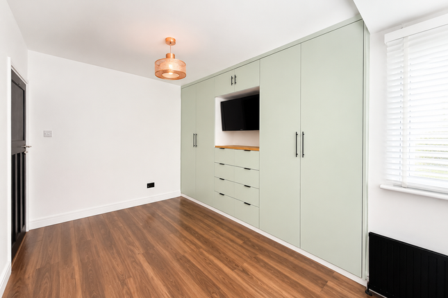 69, Chesford Road, Luton photo 3