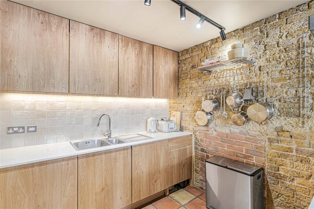 Flat 22, City Lofts, 112-116, Tabernacle Street, London photo 4