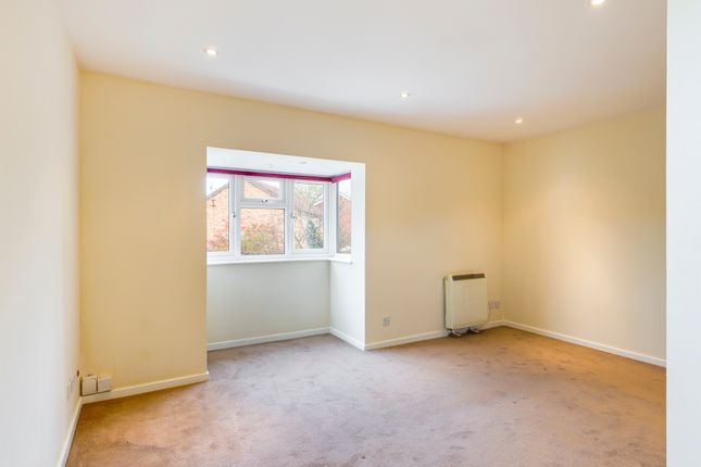 17, Rabournmead Drive, Northolt photo 4