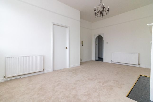 Clarendon Park Road, Leicester photo 5