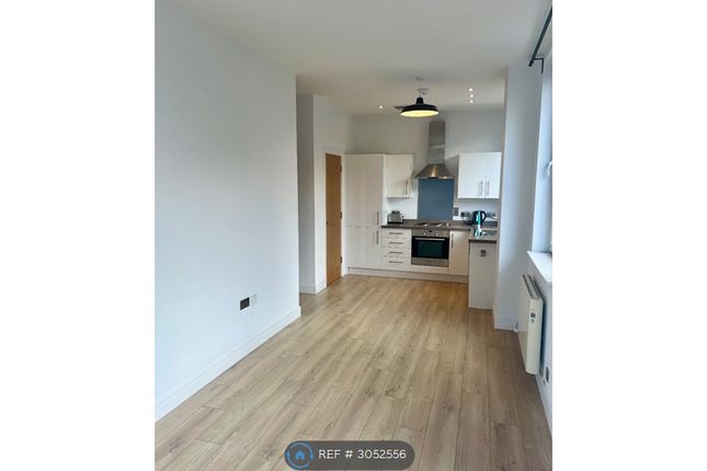 Flat, Voyager House High Street North, Poole photo 3