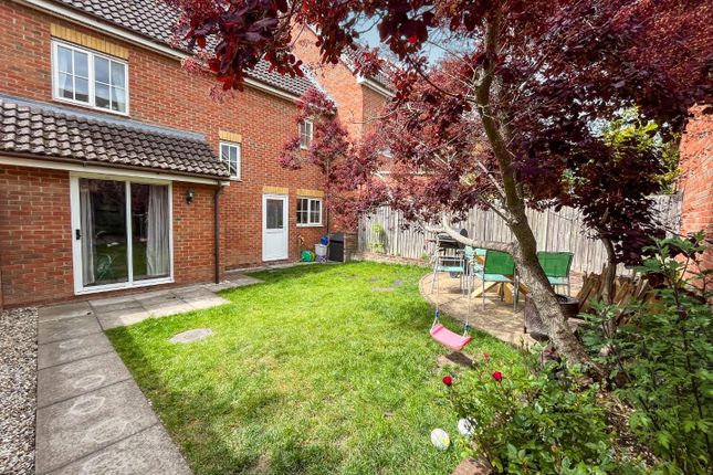 24, Tottington Close, Thetford photo 2