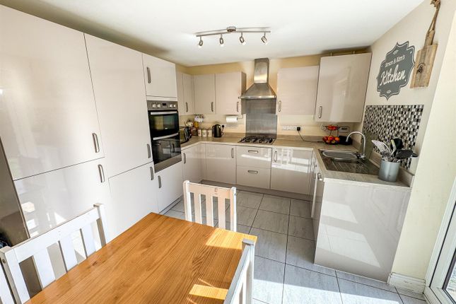 191, Roman Road, Corby photo 5
