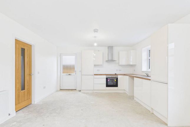 28, Hilton Avenue, Ladysbridge photo 3