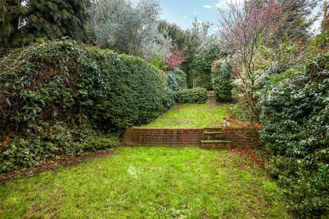52, Cottenham Park Road, London photo 4