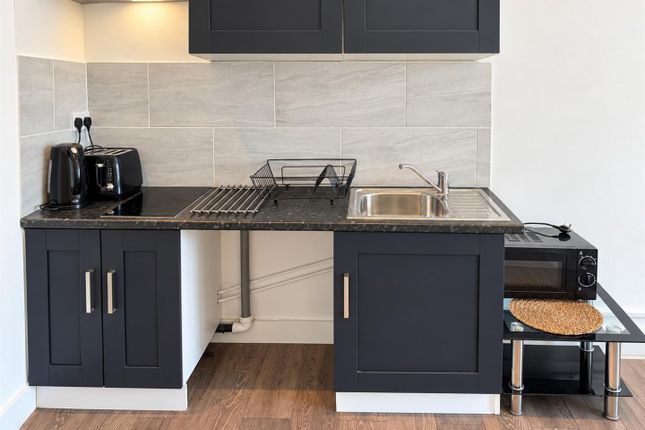 75a, Ellesmere Avenue, London photo 4