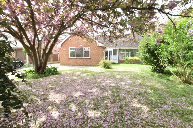 Bungalow for sale in Lenchwick, Evesham, Worcestershire