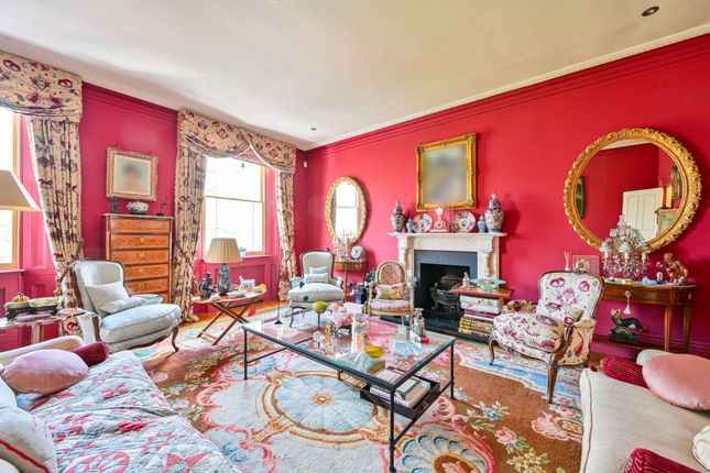 Maisonette for sale in St Georges Square, Pimlico, London SW1V