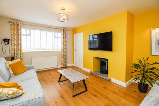 6, Bridle Close, Wakefield photo 3
