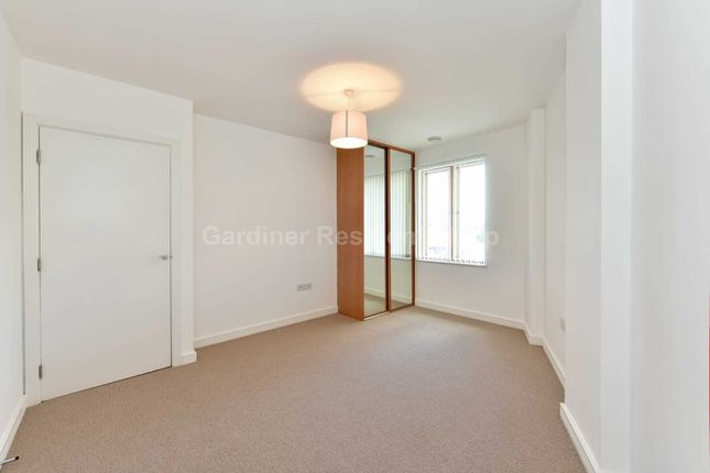 42 Luminosity Court, Drayton Green Road, London photo 4