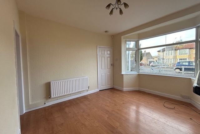 1, Kerrysdale Avenue, Leicester photo 3