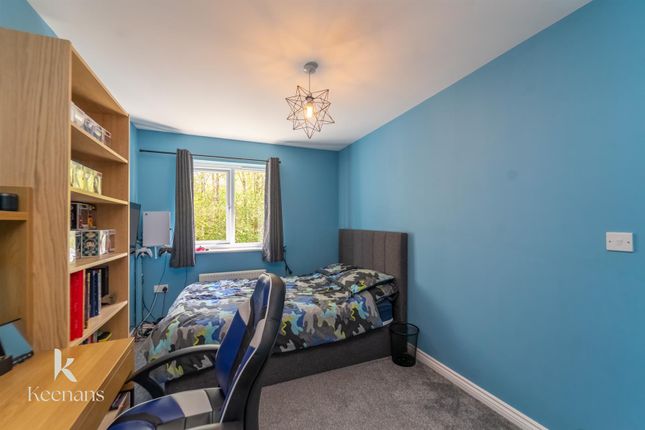 16, Cotton Way, Rossendale photo 3