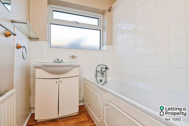 Hillside Crescent, Clacton-On-Sea photo 4