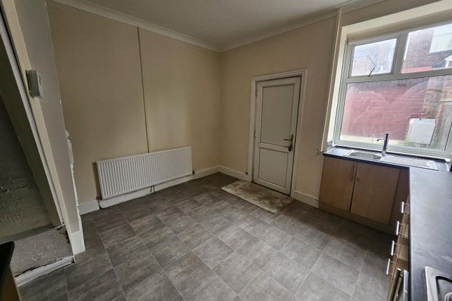 89, Moorfield Grove, Bolton photo 4