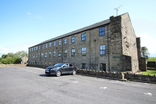 Flat to rent in The Meadows, Red Lumb, Norden, Rochdale
