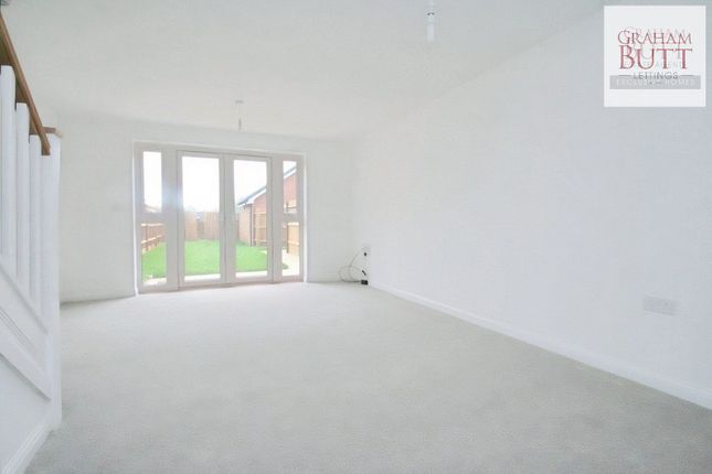 6, Baker Way, Littlehampton photo 2