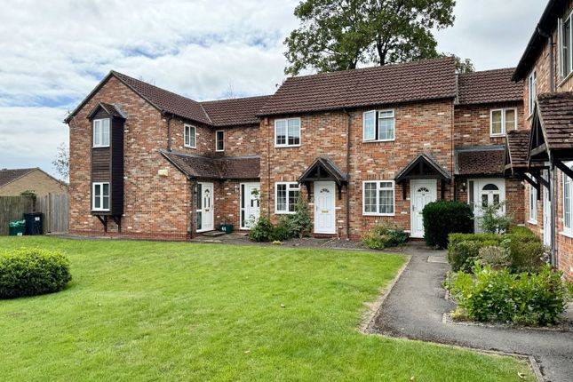 Thumbnail Terraced house for sale in Nideggen Close, Thatcham