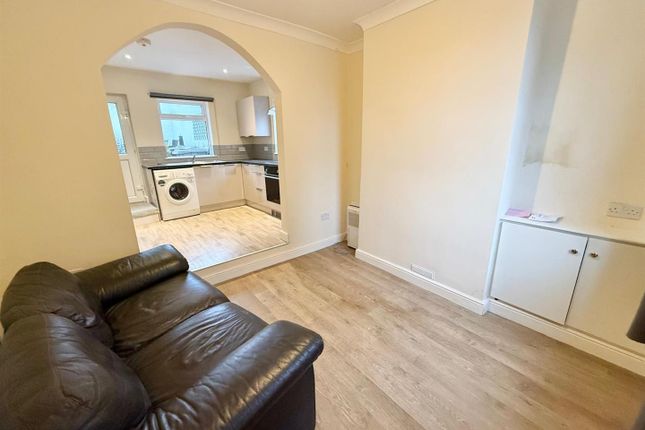 1, Pownall Square, Macclesfield photo 2