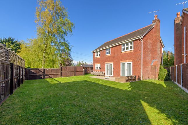 2a Redacre Close, Warrington photo 4